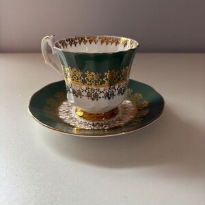 Elizabethan Fine Bone China Cup and Saucer Set Green Gold Filigree 5204 England